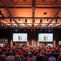 Impressionen von der Festveranstaltung der Meisterfeier 2025 der Handwerkskammer Dresden