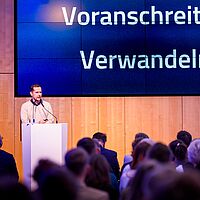 Impressionen von der Ehrung der Deutsche Meisterschaften im Handwerk (DMH)  in njumii – das Veranstaltungszentrum, am 15. Dezember 2025