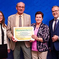 Impressionen aus der Festveranstaltung zur „Übergabe Goldene Meisterbriefe 2024“ der Handwerkskammer Dresden, fotografiert am 25. März 2023 im Bilderberg Bellevue Hotel Dresden.