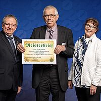 69-ba260421 Goldener-Meisterbrief twk DSC 7776 Impressionen aus der Festveranstaltung zur „Übergabe Goldene Meisterbriefe 2026“ der Handwerkskammer Dresden, fotografiert am 21. April 2026 im Bellevue Hotel Dresden.