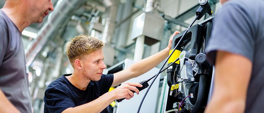 Praktische Arbeiten während der Ausbildung - Zum Beitrag