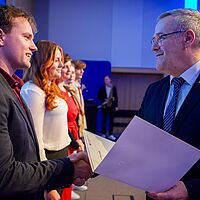 Impressionen von der Ehrung der Deutsche Meisterschaften im Handwerk (DMH)  in njumii – das Veranstaltungszentrum, am 15. Dezember 2025