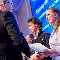 Impressionen von der Ehrung der Deutsche Meisterschaften im Handwerk (DMH)  in njumii – das Veranstaltungszentrum, am 15. Dezember 2025