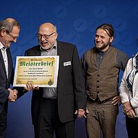 57-ba260421 Goldener-Meisterbrief twk DSC 7529 Impressionen aus der Festveranstaltung zur „Übergabe Goldene Meisterbriefe 2026“ der Handwerkskammer Dresden, fotografiert am 21. April 2026 im Bellevue Hotel Dresden.
