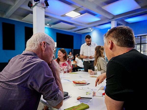 Veranstaltungen zum Thema "Personalführung" Impressionen von der Veranstaltung Lausitz Café: „Gründung & Übergabe“ – Perspektiven im Handwerk, 25.06.2024