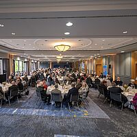 09-ca260421 Goldener-Meisterbrief twk DSC 6602 Impressionen aus der Festveranstaltung zur „Übergabe Goldene Meisterbriefe 2026“ der Handwerkskammer Dresden, fotografiert am 21. April 2026 im Bellevue Hotel Dresden.