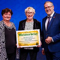 Impressionen aus der Festveranstaltung zur „Übergabe Goldene Meisterbriefe 2024“ der Handwerkskammer Dresden, fotografiert am 25. März 2023 im Bilderberg Bellevue Hotel Dresden.