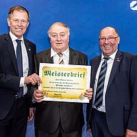 Impressionen aus der Festveranstaltung zur „Übergabe Goldene Meisterbriefe 2024“ der Handwerkskammer Dresden, fotografiert am 25. März 2023 im Bilderberg Bellevue Hotel Dresden.