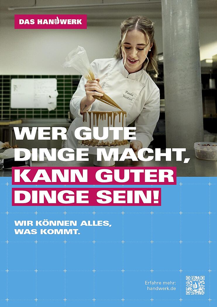 Bildcollage von einer Person welche eine Torte verziert, darunter ein weißer Text auf blauem Grund \"WER GUTE DINGE MACHT, KANN GUTER DINGE SEIN\"