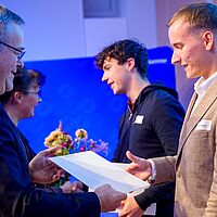 Impressionen von der Ehrung der Deutsche Meisterschaften im Handwerk (DMH)  in njumii – das Veranstaltungszentrum, am 15. Dezember 2025