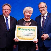 Impressionen aus der Festveranstaltung zur „Übergabe Goldene Meisterbriefe 2024“ der Handwerkskammer Dresden, fotografiert am 25. März 2023 im Bilderberg Bellevue Hotel Dresden.