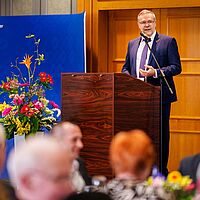 Impressionen aus der Festveranstaltung zur „Übergabe Goldene Meisterbriefe 2024“ der Handwerkskammer Dresden, fotografiert am 25. März 2023 im Bilderberg Bellevue Hotel Dresden.