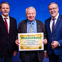 Impressionen aus der Festveranstaltung zur „Übergabe Goldene Meisterbriefe 2024“ der Handwerkskammer Dresden, fotografiert am 25. März 2023 im Bilderberg Bellevue Hotel Dresden.