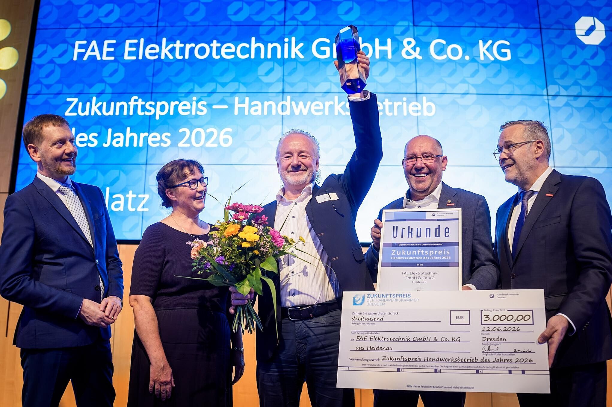 FAE Elektrotechnik aus Heidenau gewinnt den „Zukunftspreis – Handwerksbetrieb des Jahres 2026“ Impressionen vom Sommerfest 2026 der Handwerkskammer Dresden auf dem Gelände des njumii-Bildungszentrums