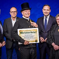 Übergabe Goldene Meisterbriefe 2026 Impressionen aus der Festveranstaltung zur „Übergabe Goldene Meisterbriefe 2026“ der Handwerkskammer Dresden, fotografiert am 21. April 2026 im Bellevue Hotel Dresden.