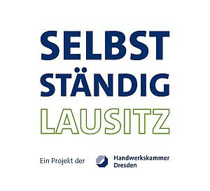 Logo aus einen Schriftzug in gefetteten Großbuchstaben: SELBST STÄNDIG LAUSITZ. Darunter der Hinweis Ein Projekt der Handwerkskammer Dresden.