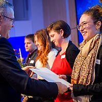 Impressionen von der Ehrung der Deutsche Meisterschaften im Handwerk (DMH)  in njumii – das Veranstaltungszentrum, am 15. Dezember 2025