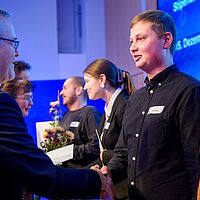 Impressionen von der Ehrung der Deutsche Meisterschaften im Handwerk (DMH)  in njumii – das Veranstaltungszentrum, am 15. Dezember 2025