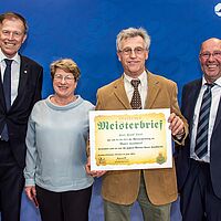 Impressionen aus der Festveranstaltung zur „Übergabe Goldene Meisterbriefe 2024“ der Handwerkskammer Dresden, fotografiert am 25. März 2023 im Bilderberg Bellevue Hotel Dresden.