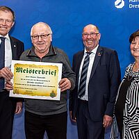 Impressionen aus der Festveranstaltung zur „Übergabe Goldene Meisterbriefe 2024“ der Handwerkskammer Dresden, fotografiert am 25. März 2023 im Bilderberg Bellevue Hotel Dresden.