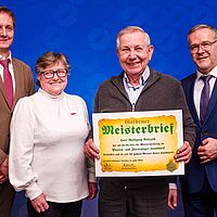 Impressionen aus der Festveranstaltung zur „Übergabe Goldene Meisterbriefe 2024“ der Handwerkskammer Dresden, fotografiert am 25. März 2023 im Bilderberg Bellevue Hotel Dresden.