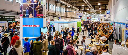 KarriereStart 2023 – Handwerk zum Greifen nah. Messe wirbt für Ausbildung. - Zum Beitrag