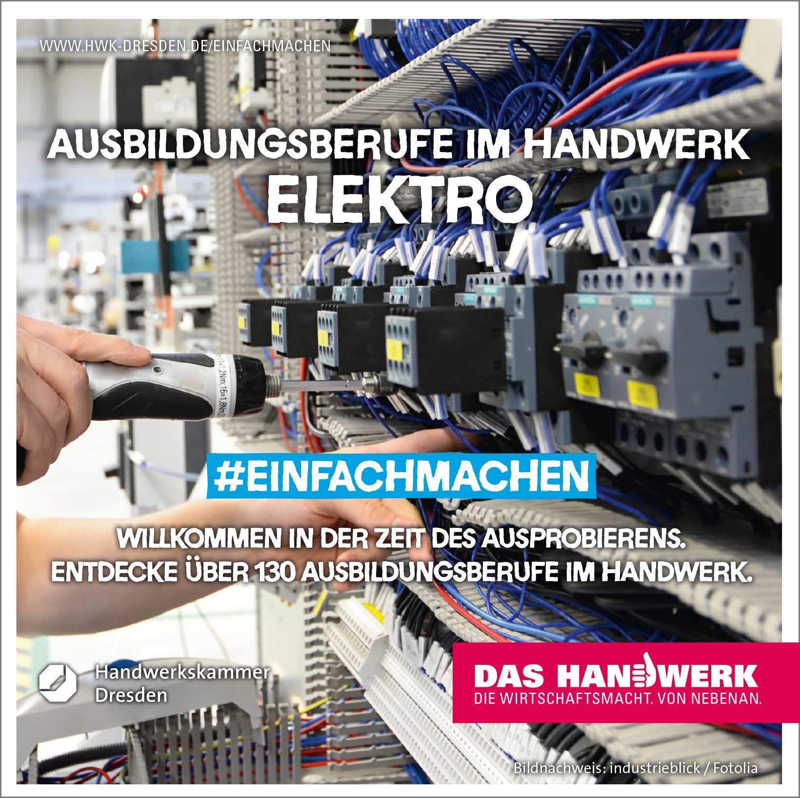 Vorschaubild vom Flyer mit einem Hintergrundbild welches eine Person zeigt die an einem Elektroschrank Verkablungsarbeiten durchführt.