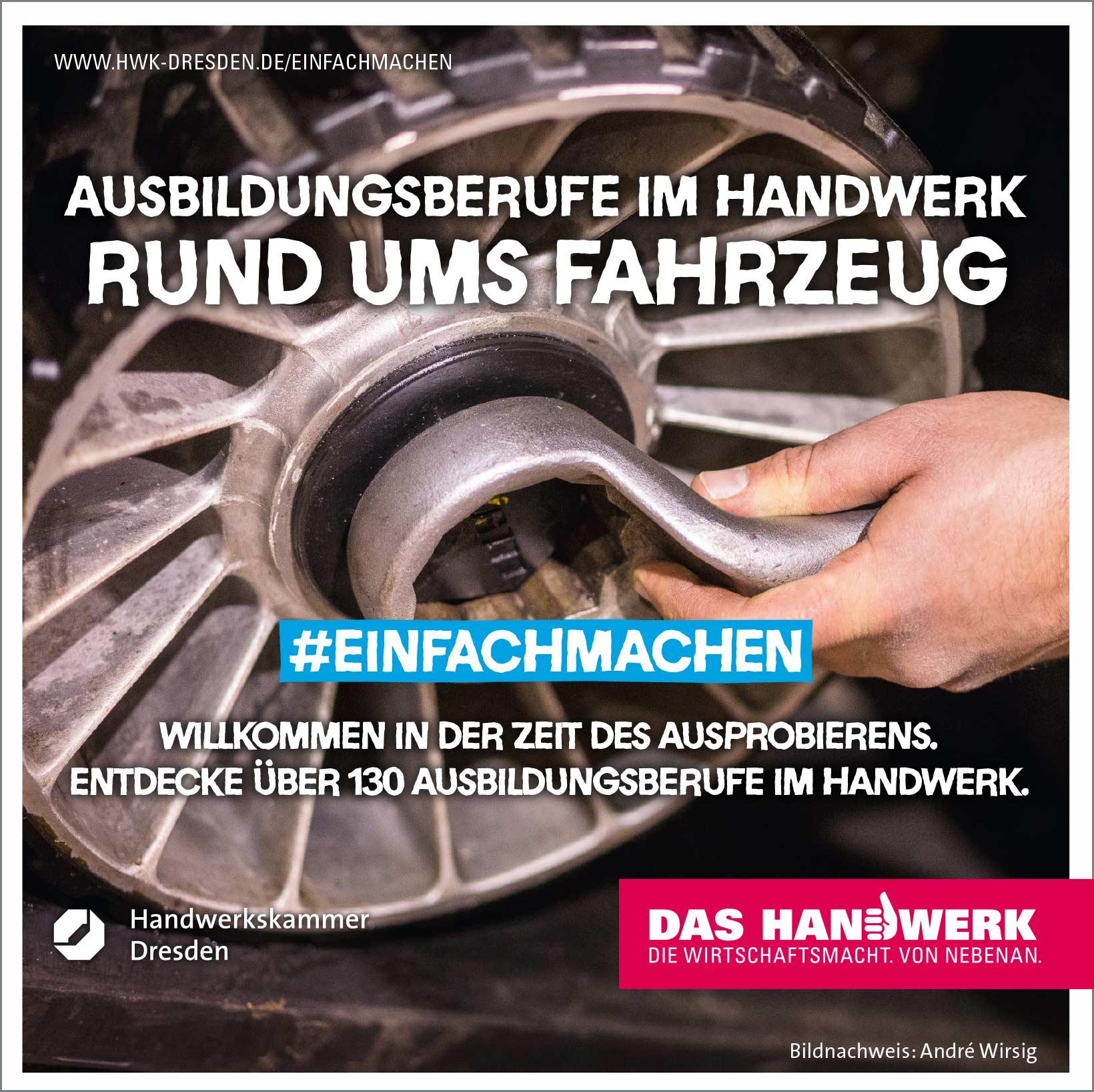 Vorschaubild vom Flyer mit einem Hintergrundbild von einem Rad welches von einer Person mit einem Schraubschlüssel festgestellt wird